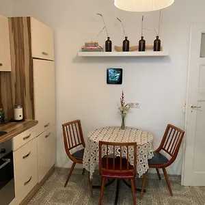 https://ferienwohnung-west.stuttgart-hotel.com